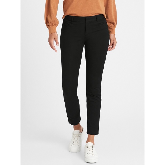 Banana Republic Pants - Banana Republic Black Sloan Crop Size 4